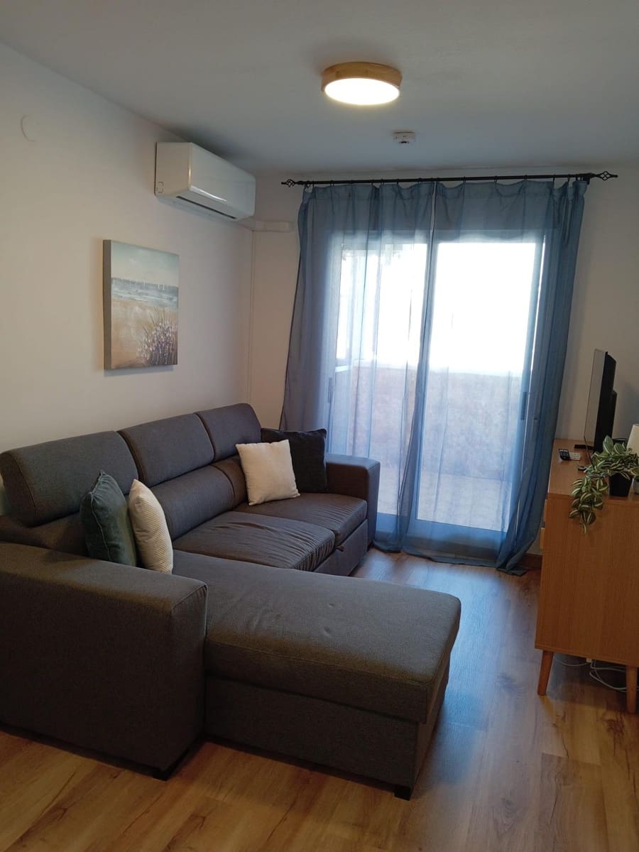 1 bedroom Apartment for sale in Torrevieja with pool - € 129,600 (Ref: 9913419)