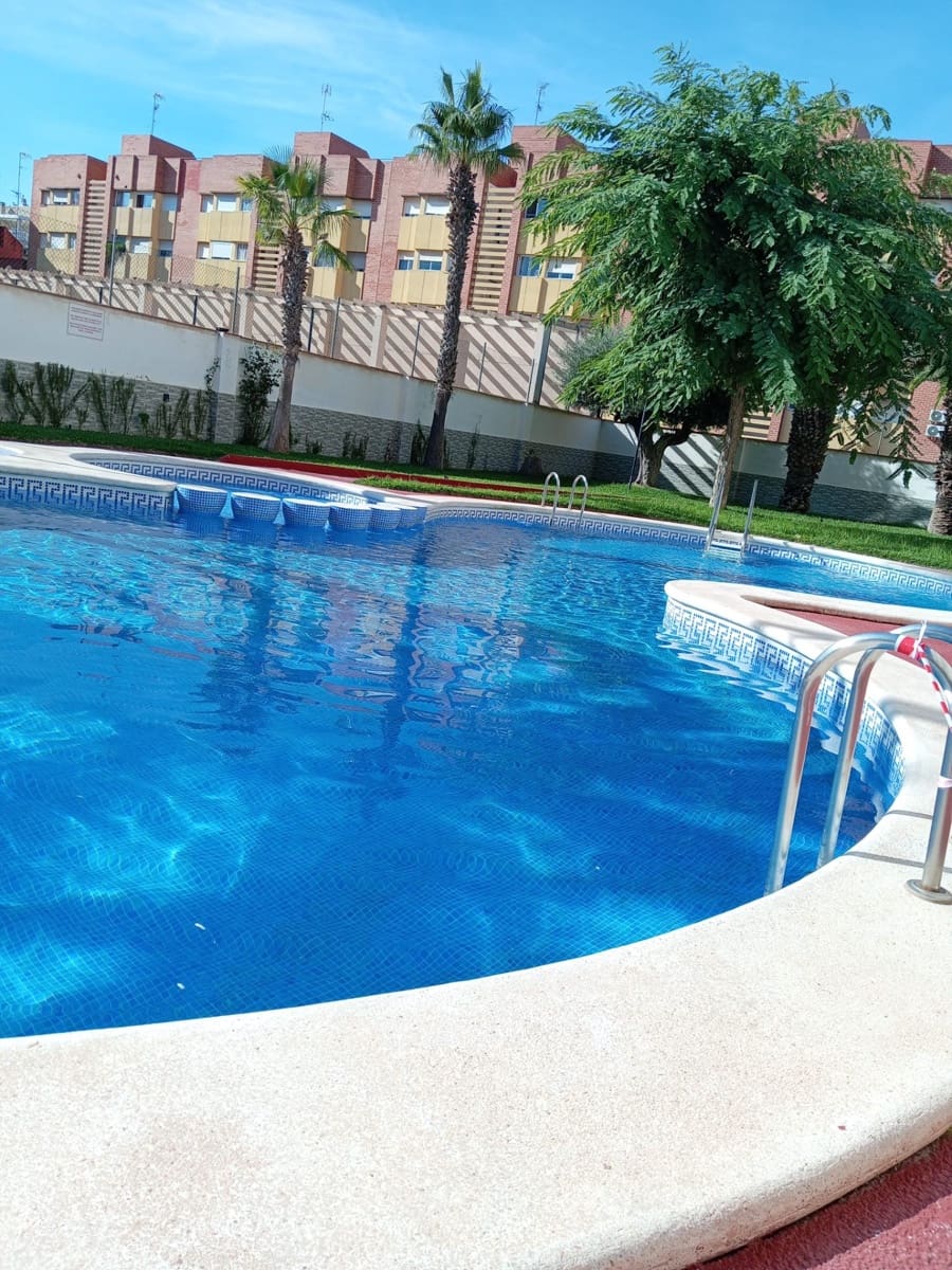 1 bedroom Apartment for sale in Torrevieja with pool - € 129,600 (Ref: 9913419)