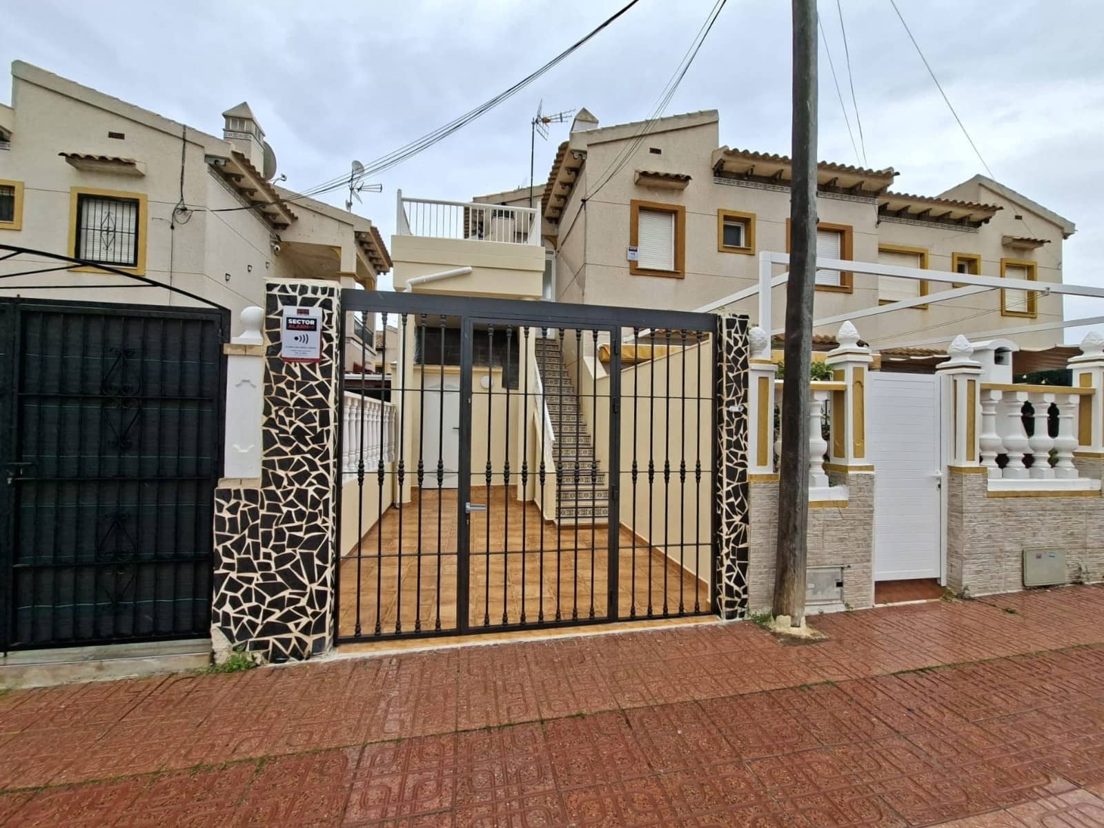 2 soverom Leilighet til salgs i Orihuela Costa med svømmebasseng - € 149 000 (Ref: 9921660)