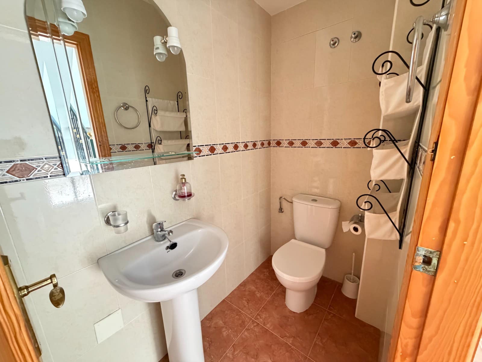 2 bedroom Townhouse for sale in Torremendo with pool garage - € 119,990 (Ref: 9922598)