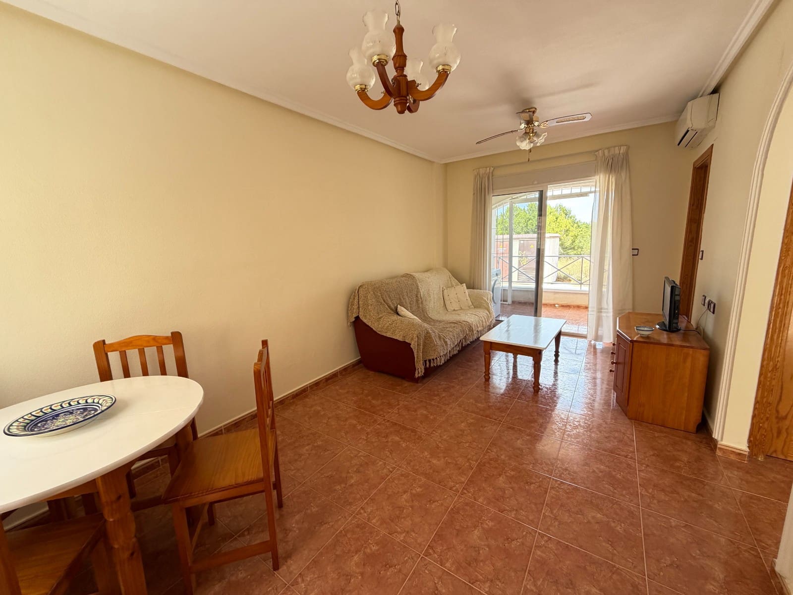 2 bedroom Townhouse for sale in Torremendo with pool garage - € 119,990 (Ref: 9922598)