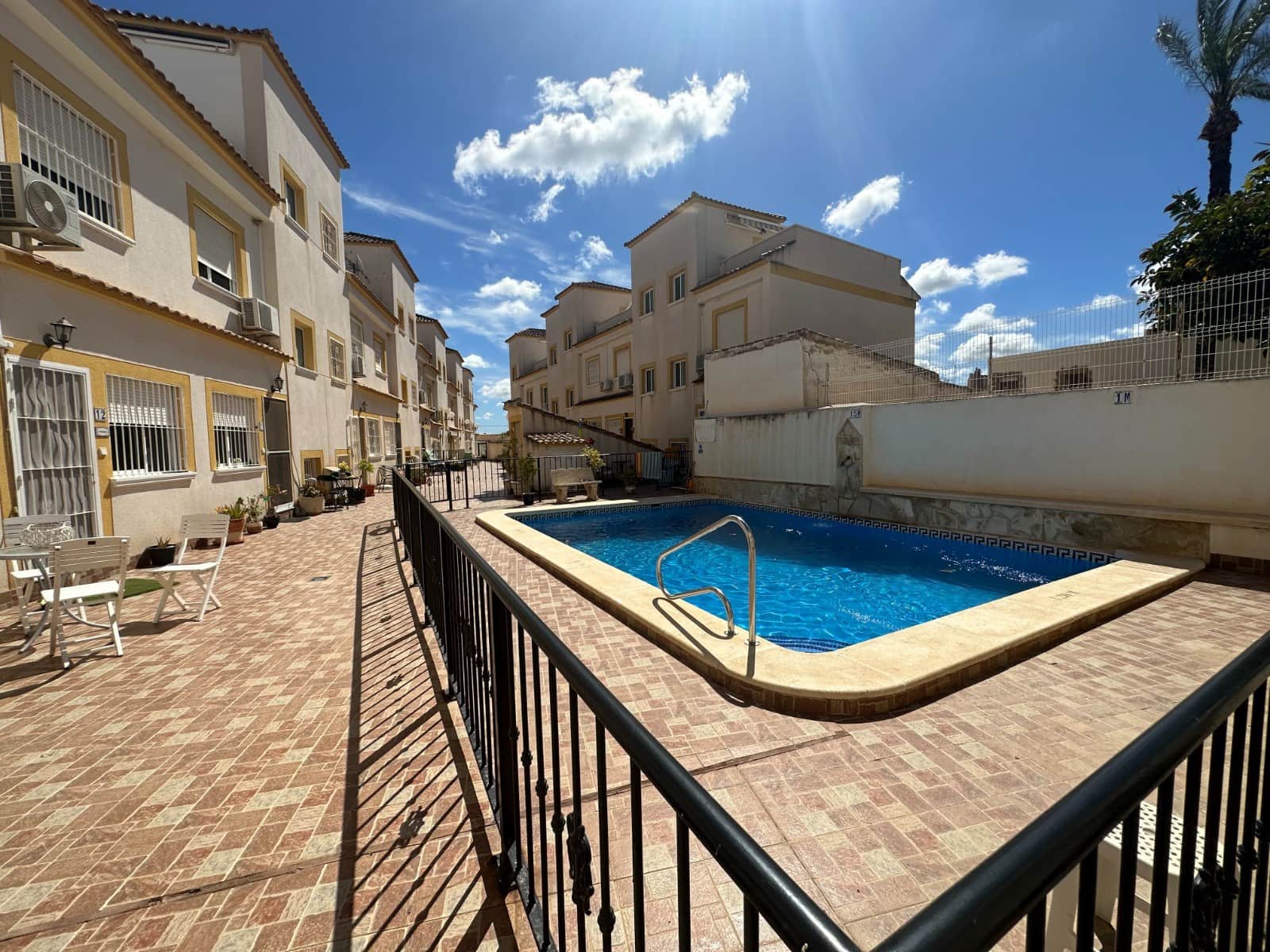2 bedroom Townhouse for sale in Torremendo with pool garage - € 119,990 (Ref: 9922598)
