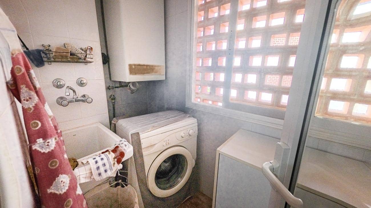 Apartamento de 3 habitaciones en Alfaz del Pi / L'Alfàs del Pi en venta con piscina garaje - 390.000 € (Ref: 9927397)