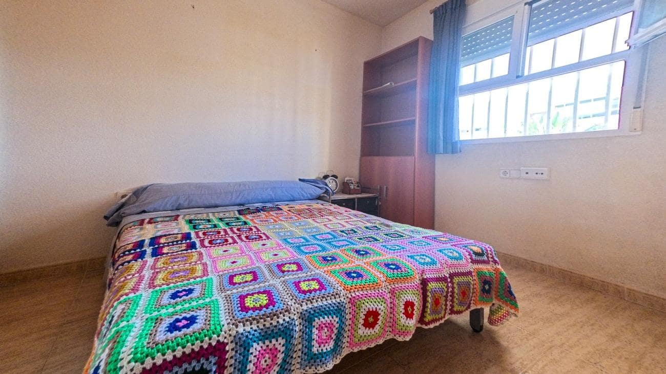 Apartamento de 3 habitaciones en Alfaz del Pi / L'Alfàs del Pi en venta con piscina garaje - 390.000 € (Ref: 9927397)