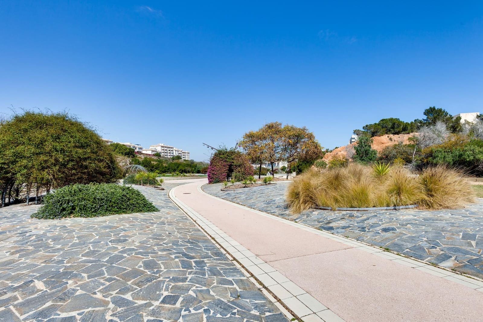 2 soverom Leilighet til salgs i Torrevieja med svømmebasseng garasje - € 172 996 (Ref: 9927723)
