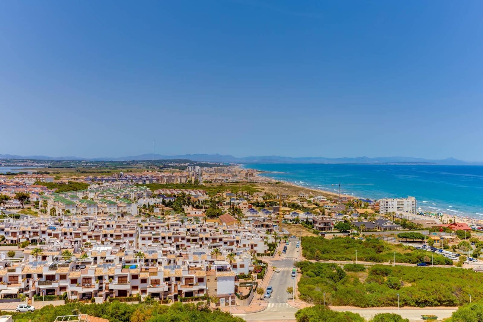 2 soverom Leilighet til salgs i Torrevieja med svømmebasseng garasje - € 172 996 (Ref: 9927723)