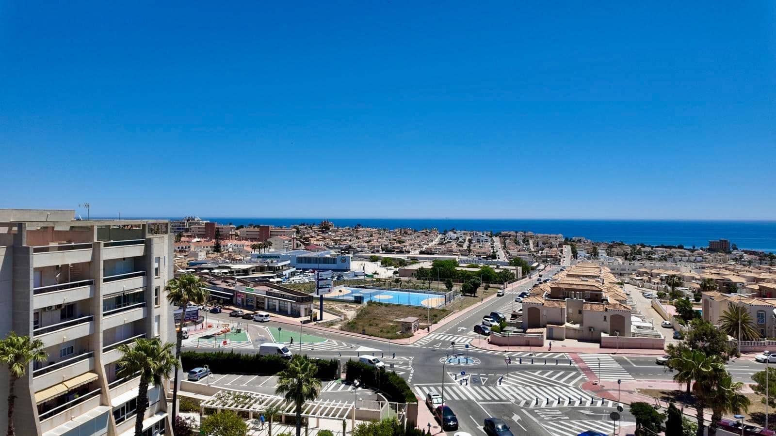 2 sovrum Takvåning till salu i Torrevieja med pool - 199 000 € (Ref: 9931317)