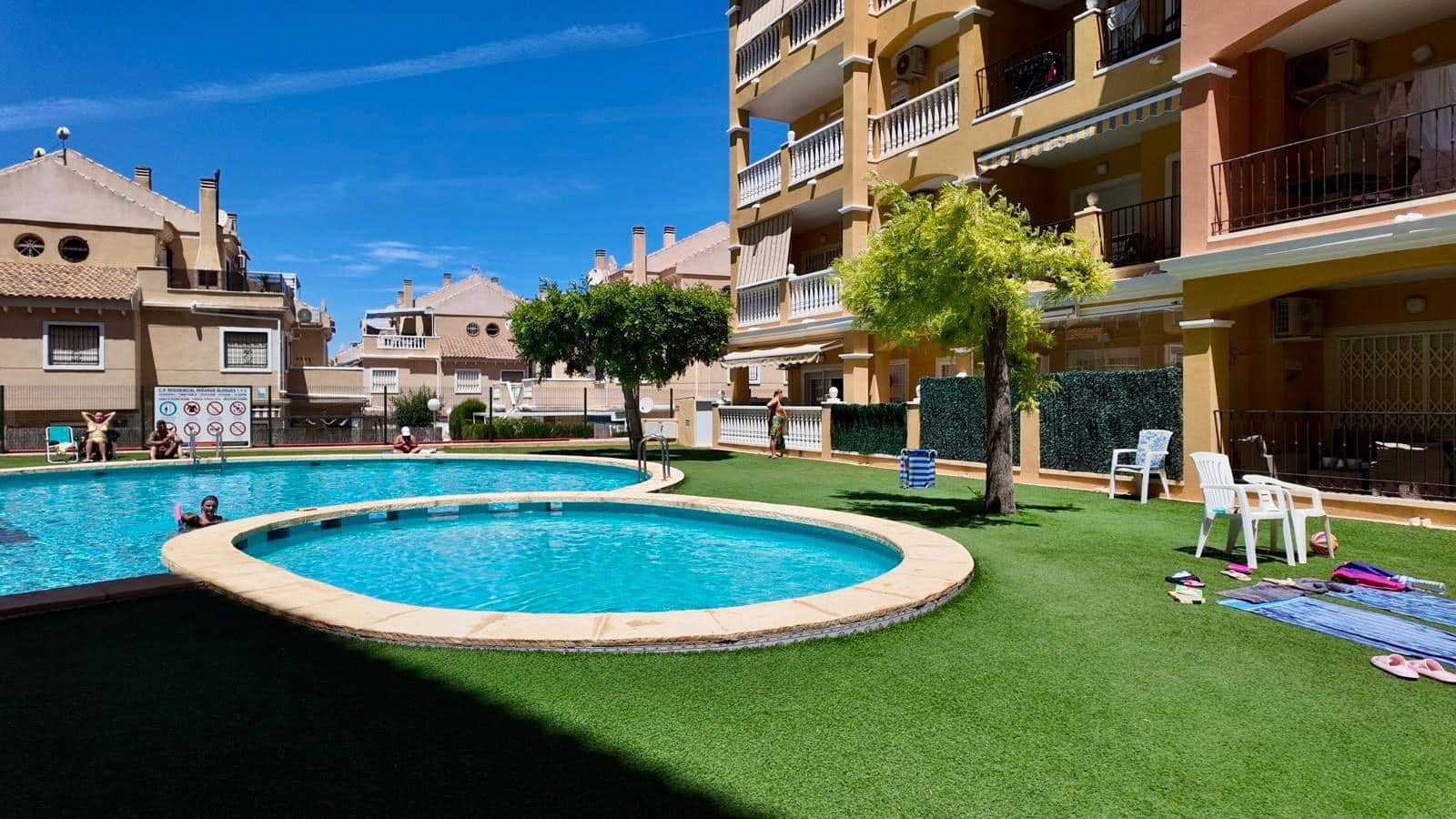2 sovrum Takvåning till salu i Torrevieja med pool - 199 000 € (Ref: 9931317)