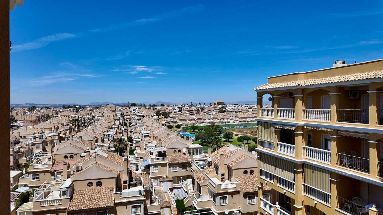 2 sovrum Takvåning till salu i Torrevieja med pool - 199 000 € (Ref: 9931317)