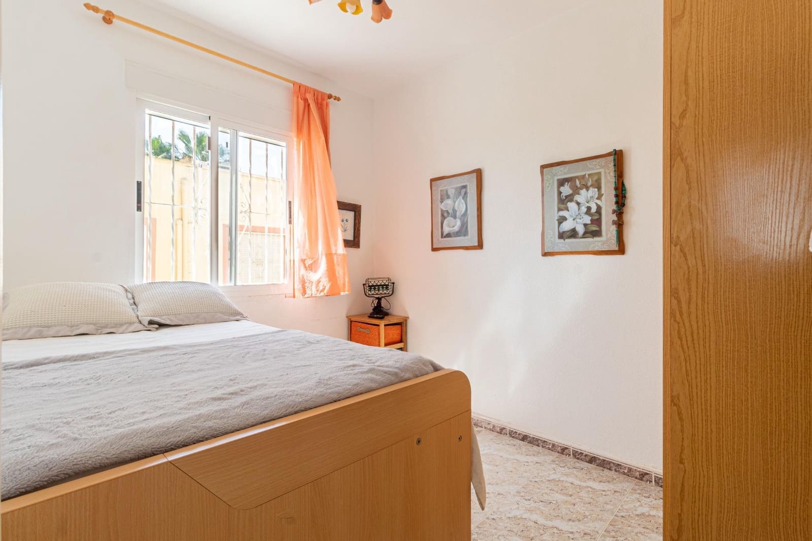 2 sovrum Radhus till salu i Orihuela Costa med pool garage - 229 000 € (Ref: 9931542)