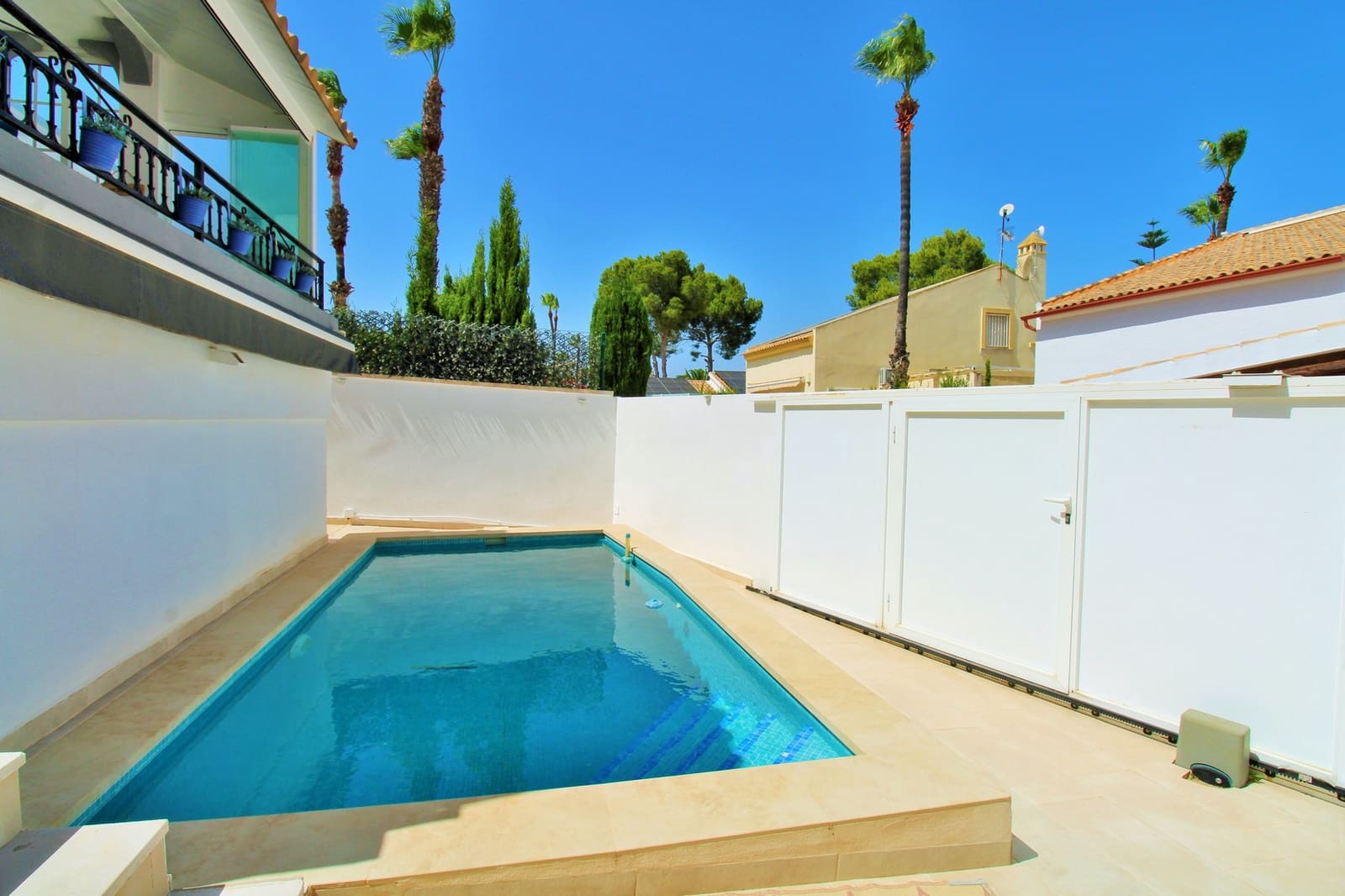 3 chambre Villa/Maison à vendre à Villamartin avec piscine - 424 900 € (Ref: 9938185)