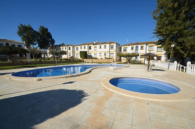 1 bedroom Apartment for sale in Blue Lagoon with pool - € 114,000 (Ref: 9961868)