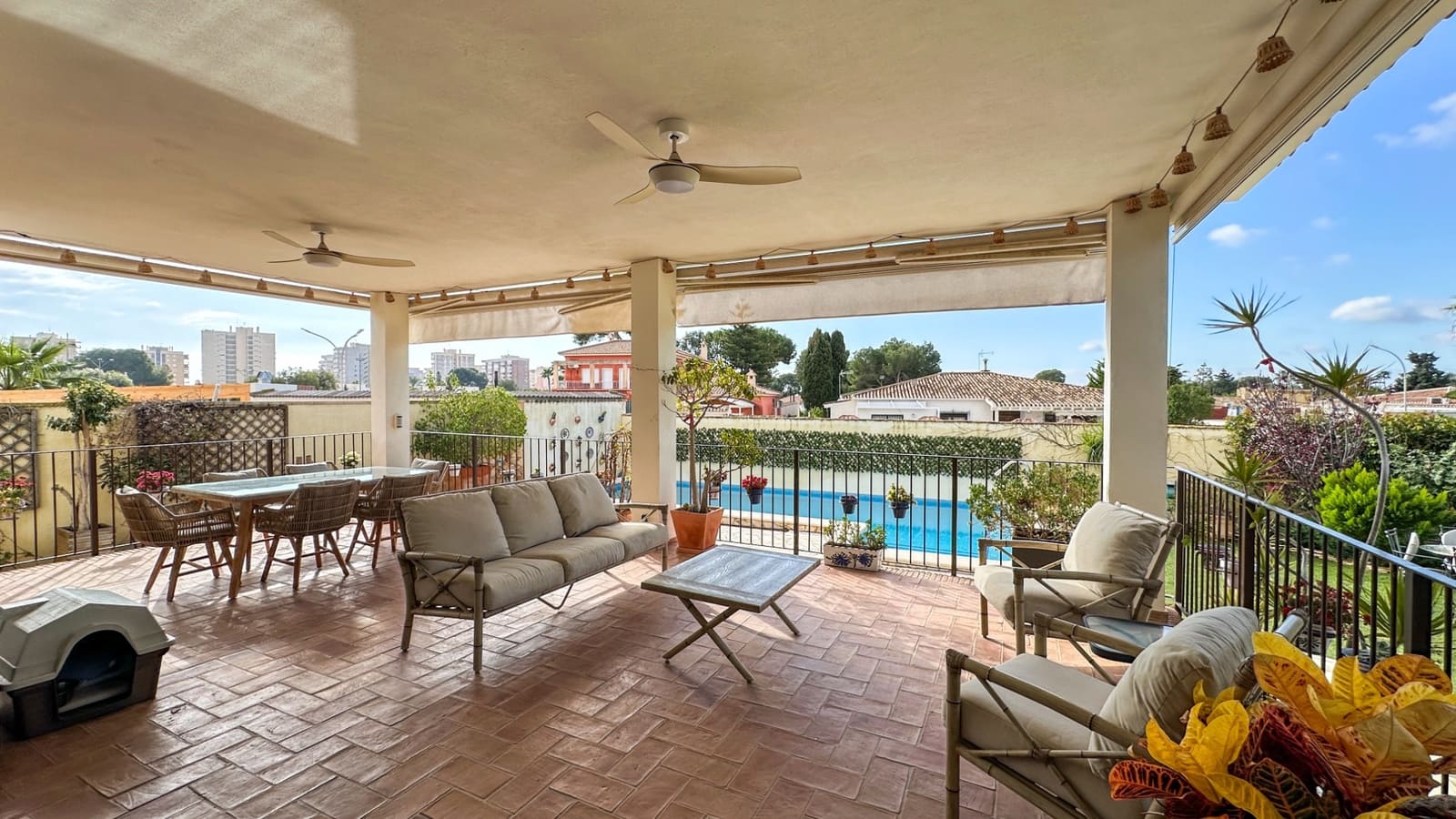 7 chambre Villa/Maison à vendre à Campoamor avec piscine garage - 1 190 000 € (Ref: 9978856)