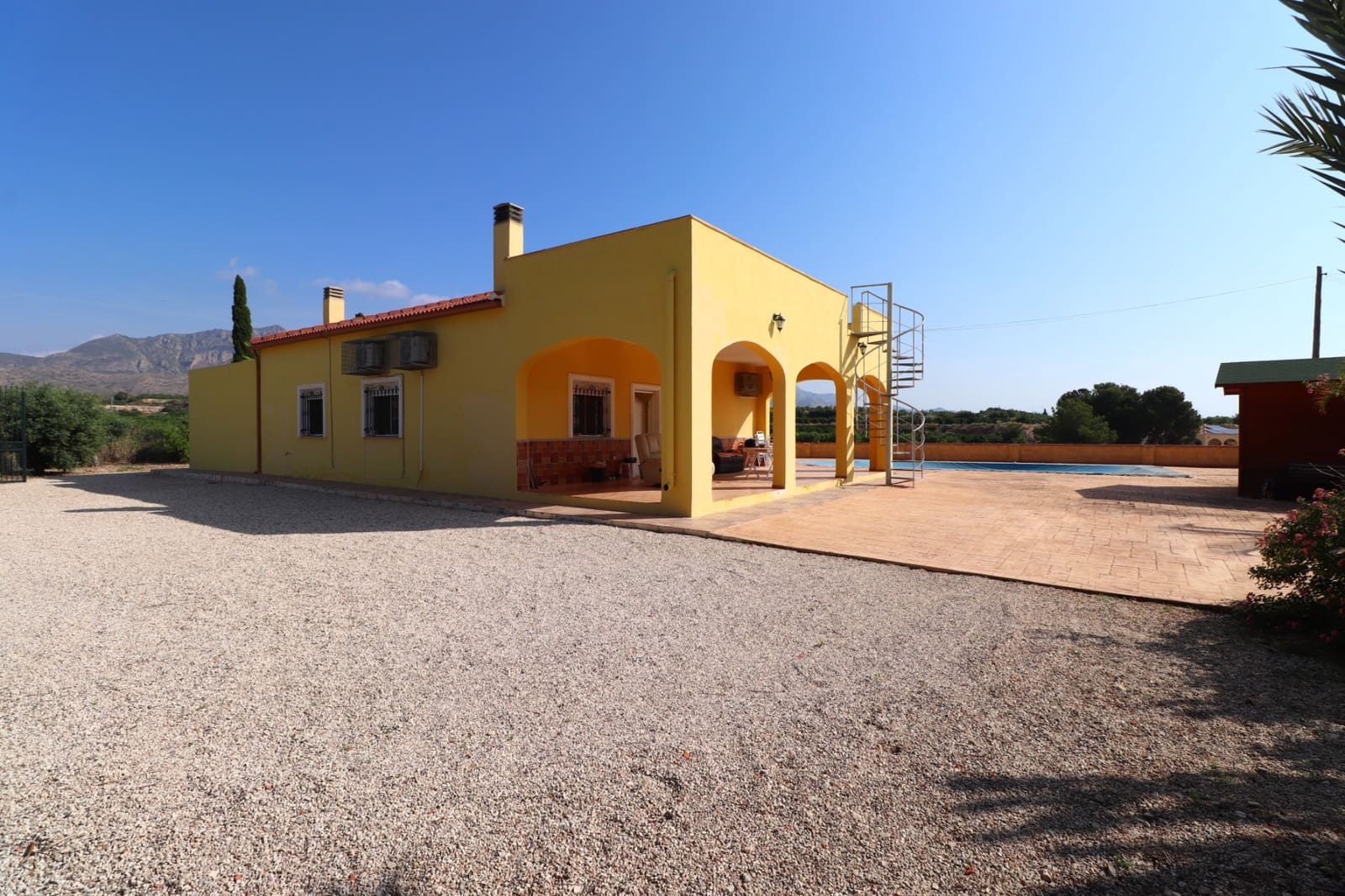 3 Zimmer Finca/Landgut zu verkaufen in Albatera mit Pool Garage - 325.000 € (Ref: 9984232)