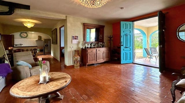 3 slaapkamer Finca/Landhuis te koop in Polop - € 295.000 (Ref: 9994242)