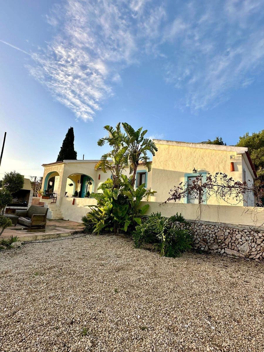 3 slaapkamer Finca/Landhuis te koop in Polop - € 295.000 (Ref: 9994242)