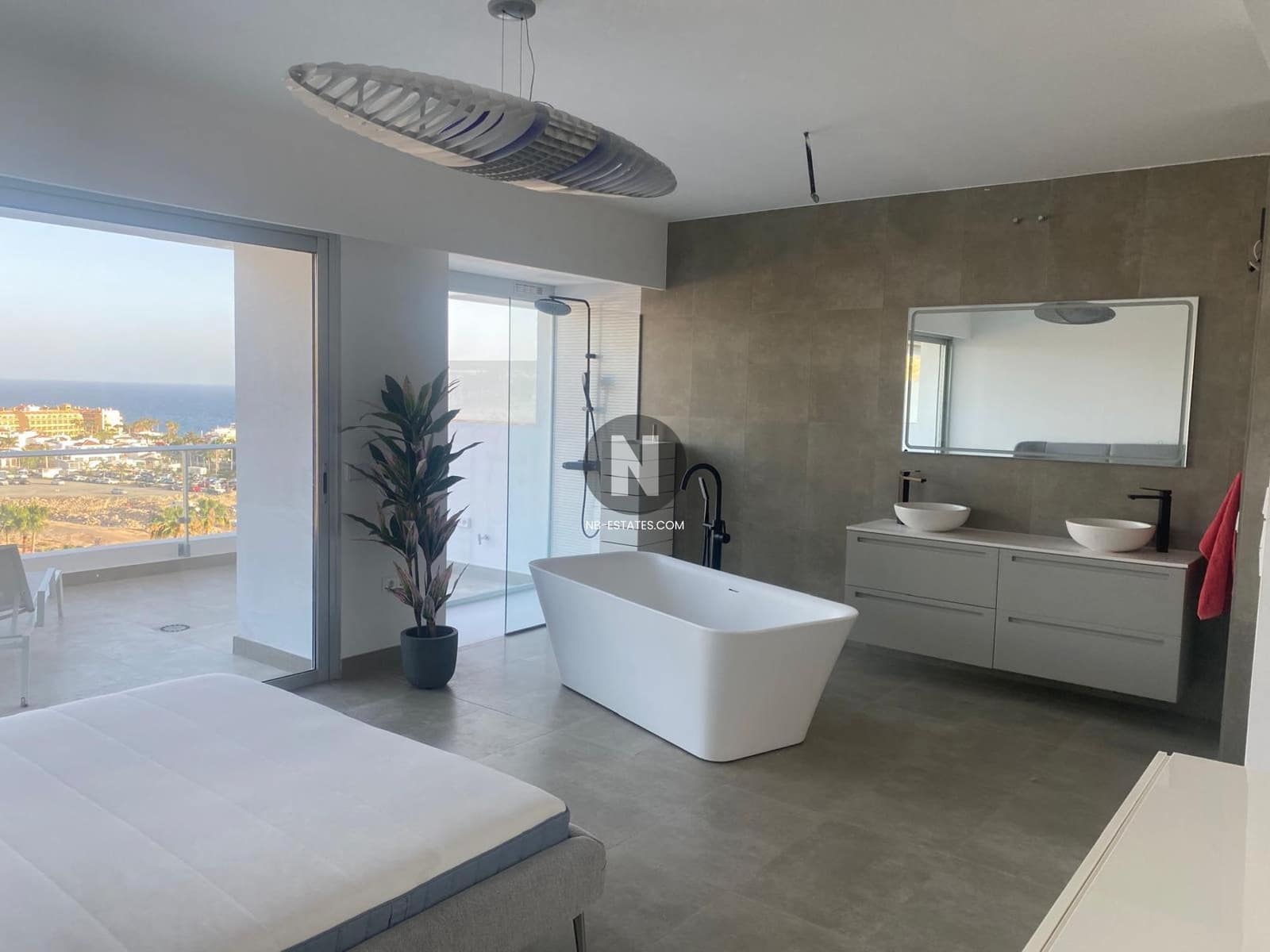 2 Zimmer Penthouse zu verkaufen in La Caleta Adeje mit Pool Garage - 1.590.000 € (Ref: 10000474)