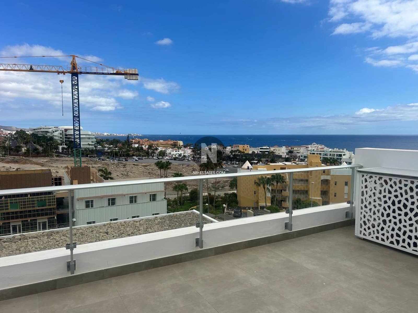 2 Zimmer Penthouse zu verkaufen in La Caleta Adeje mit Pool Garage - 1.590.000 € (Ref: 10000474)