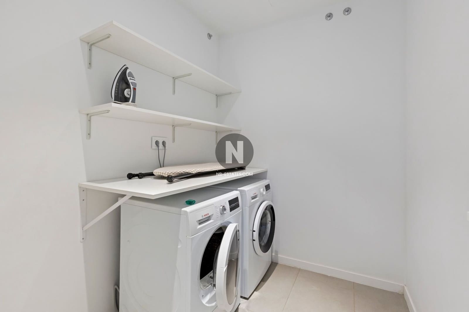 2 slaapkamer Flat te koop in La Caleta Adeje met zwembad - € 1.700.000 (Ref: 10005994)