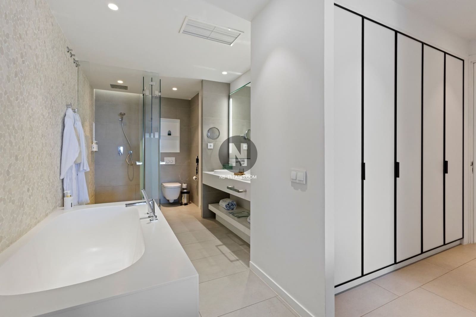 2 slaapkamer Flat te koop in La Caleta Adeje met zwembad - € 1.700.000 (Ref: 10005994)