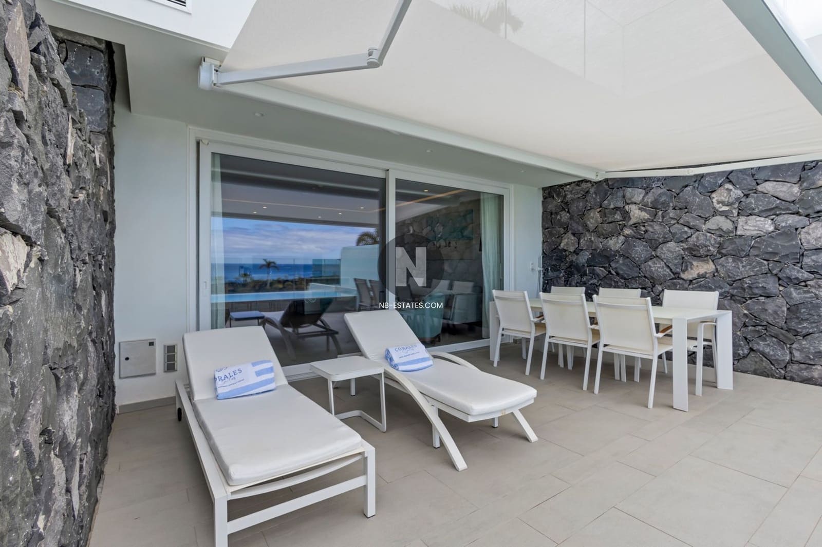 2 slaapkamer Flat te koop in La Caleta Adeje met zwembad - € 1.700.000 (Ref: 10005994)