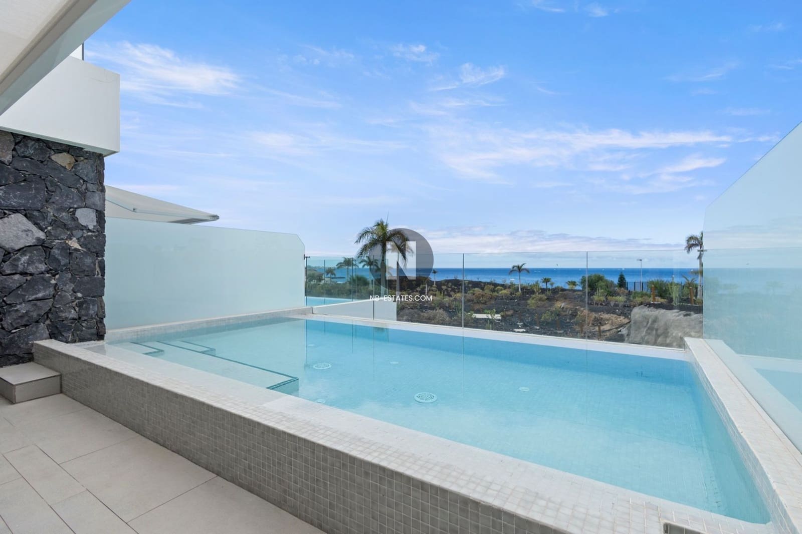2 slaapkamer Flat te koop in La Caleta Adeje met zwembad - € 1.700.000 (Ref: 10005994)