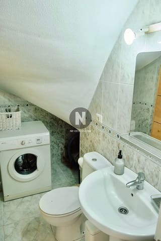 3 bedroom Villa for sale in El Medano, Granadilla de Abona with pool garage - € 555,000 (Ref: 10016297)