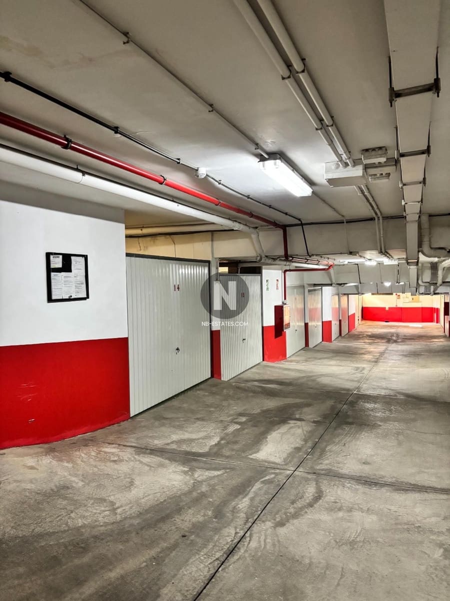 3 sypialnia Willa na sprzedaż w El Medano z basenem garażem - 555 000 € (Ref: 10016297)