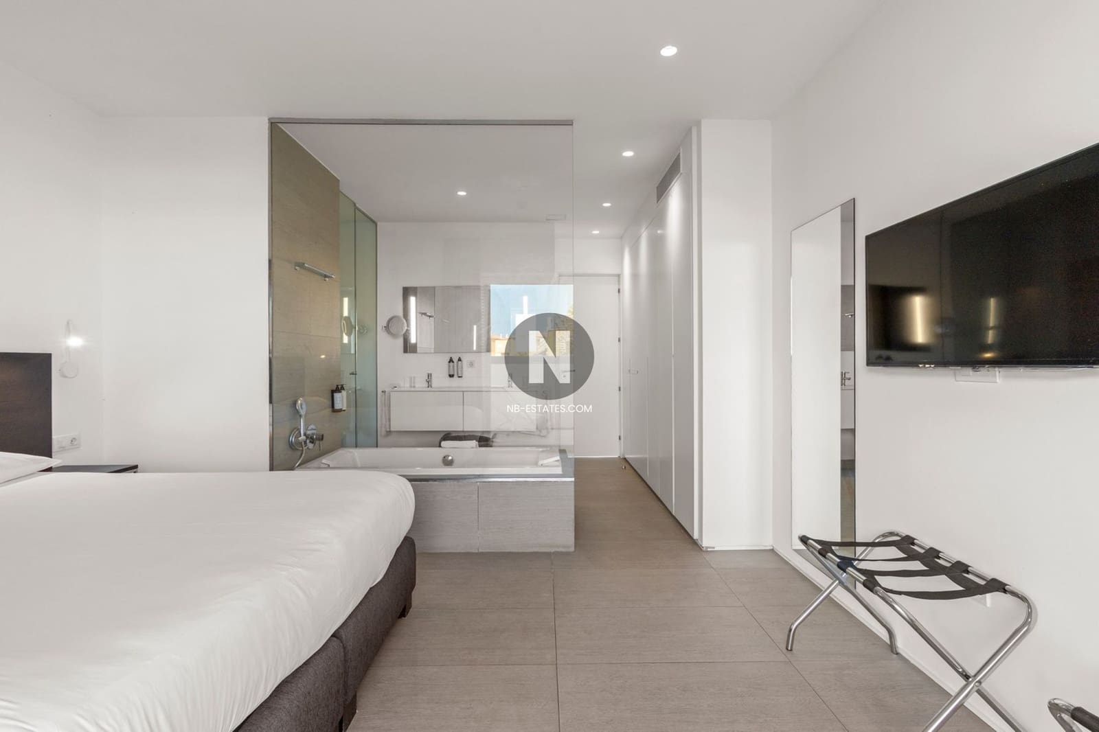 2 slaapkamer Flat te koop in Costa Adeje met zwembad garage - € 995.000 (Ref: 10018166)