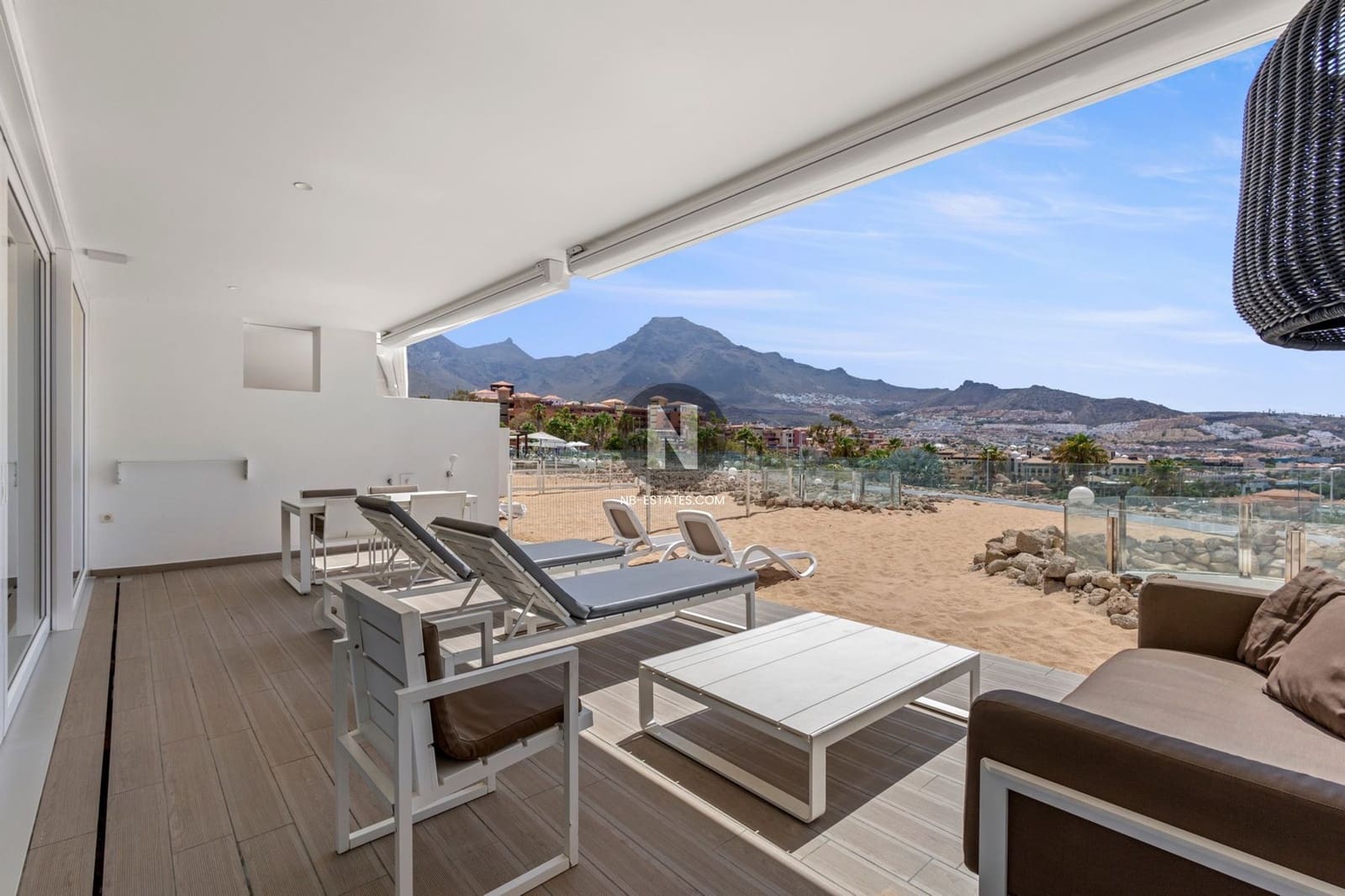 2 slaapkamer Flat te koop in Costa Adeje met zwembad garage - € 995.000 (Ref: 10018166)