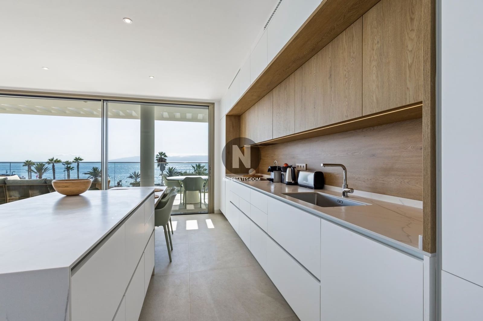 3 bedroom Flat for sale in Playa San Juan with pool garage - € 1,450,000 (Ref: 10024873)