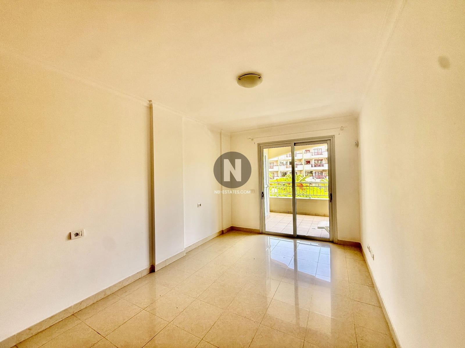 1 bedroom Flat for sale in Palm-Mar with pool - € 291,500 (Ref: 10029957)