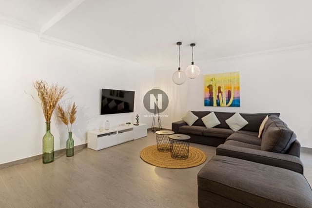 3 soverom Leilighet til salgs i Playa del Duque, Adeje med svømmebasseng - € 895 000 (Ref: 10049800)