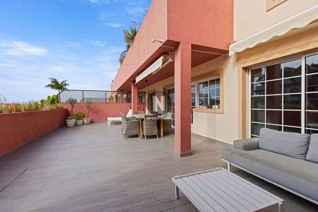 3 soverom Leilighet til salgs i Playa del Duque, Adeje med svømmebasseng - € 895 000 (Ref: 10049800)