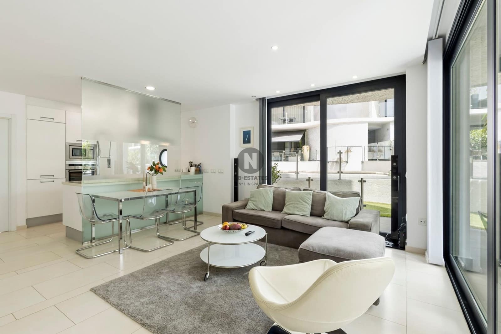 2 bedroom Flat for sale in Palm-Mar with pool garage - € 425,000 (Ref: 10054472)