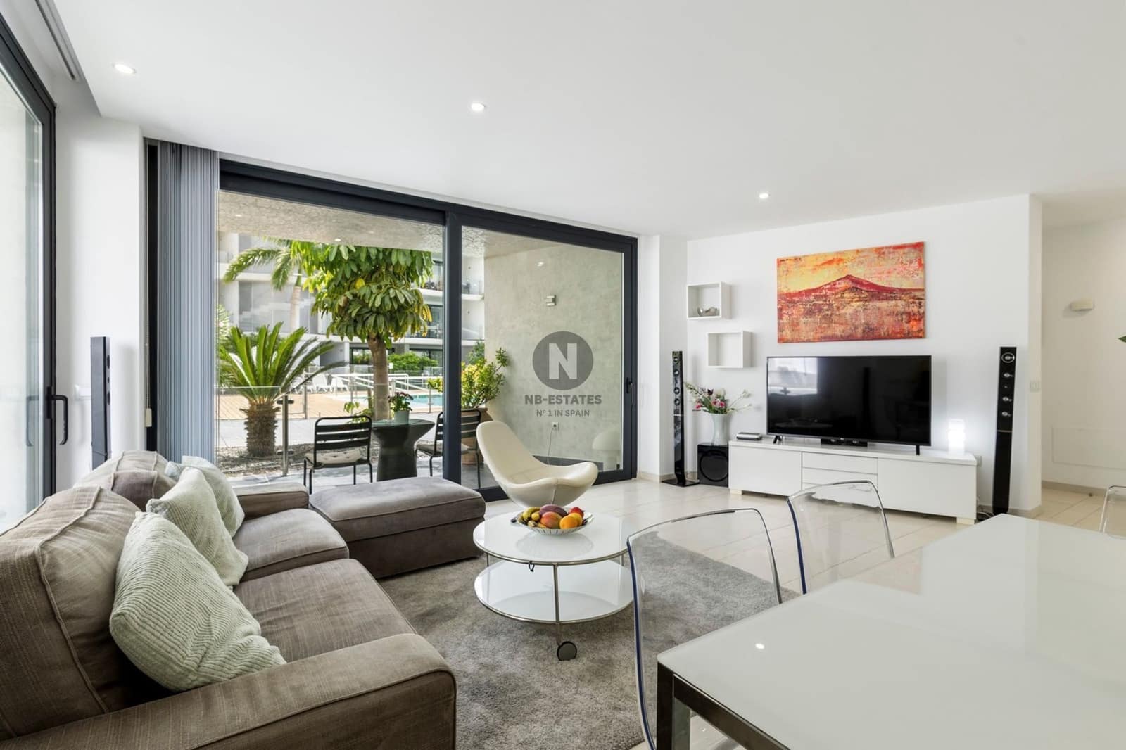 2 bedroom Flat for sale in Palm-Mar with pool garage - € 425,000 (Ref: 10054472)
