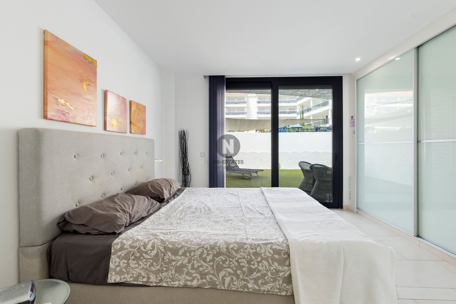 2 bedroom Flat for sale in Palm-Mar with pool garage - € 425,000 (Ref: 10054472)