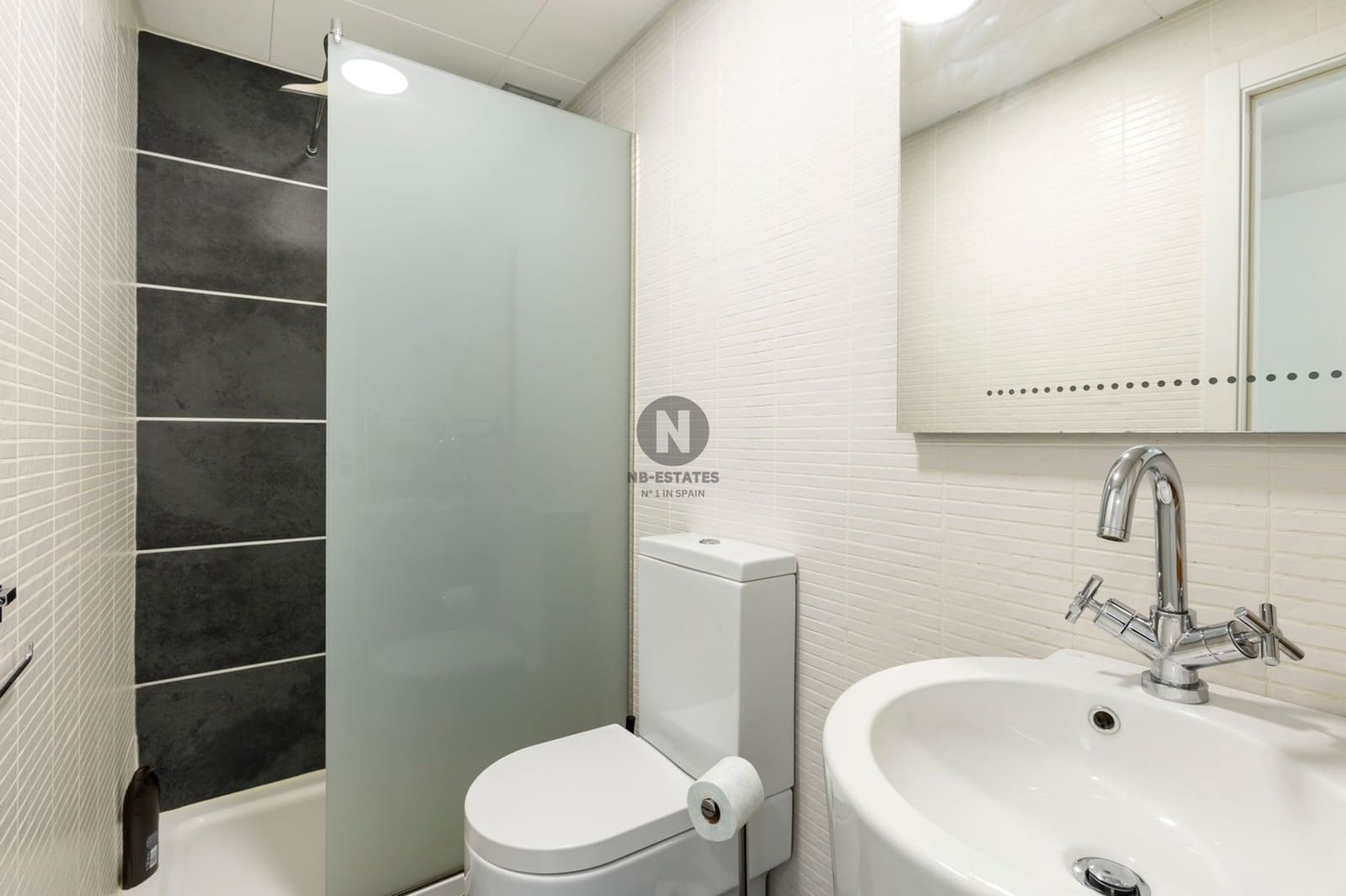 2 bedroom Flat for sale in Palm-Mar with pool garage - € 425,000 (Ref: 10054472)
