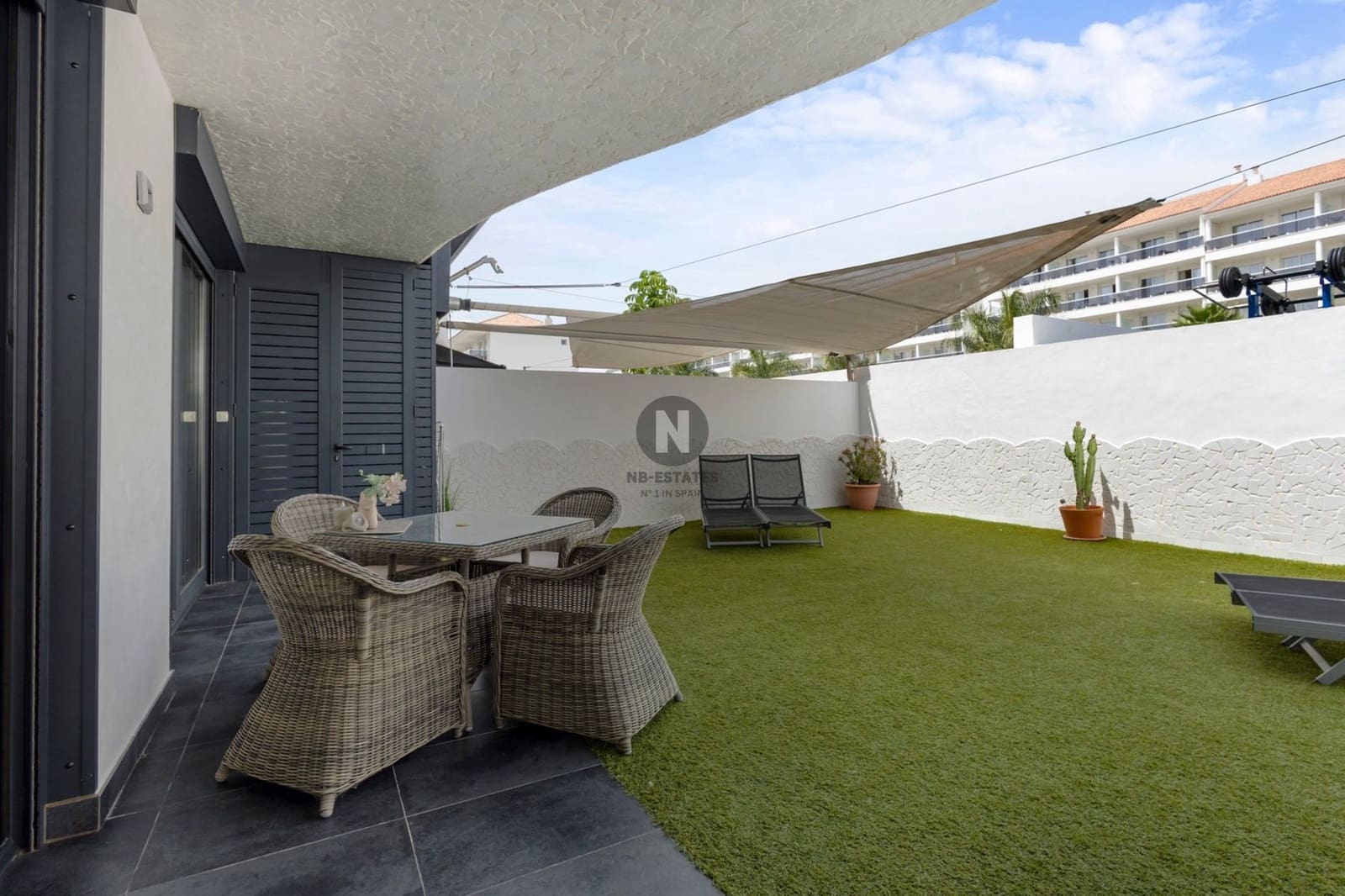 2 bedroom Flat for sale in Palm-Mar with pool garage - € 425,000 (Ref: 10054472)