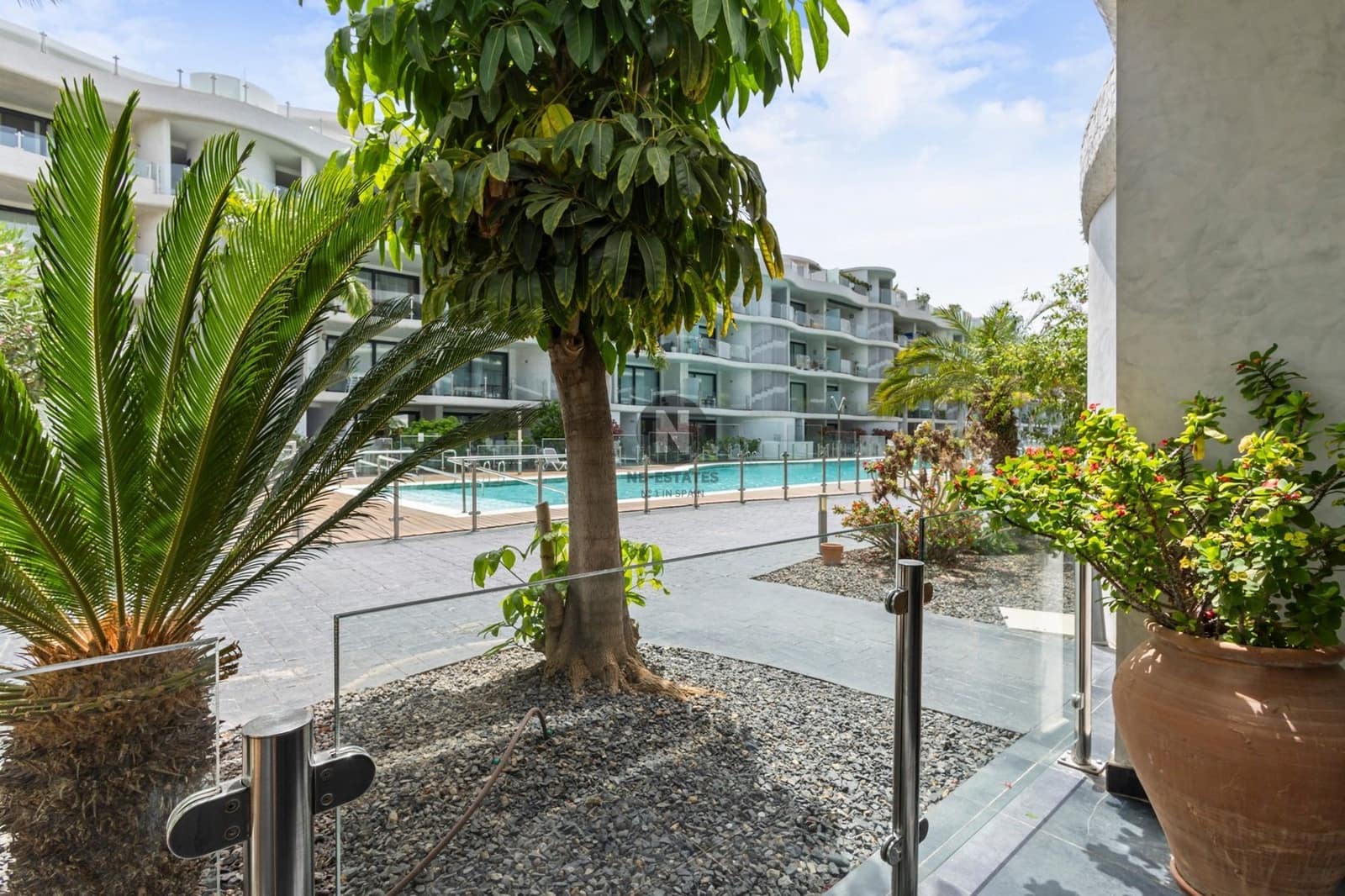 2 bedroom Flat for sale in Palm-Mar with pool garage - € 425,000 (Ref: 10054472)