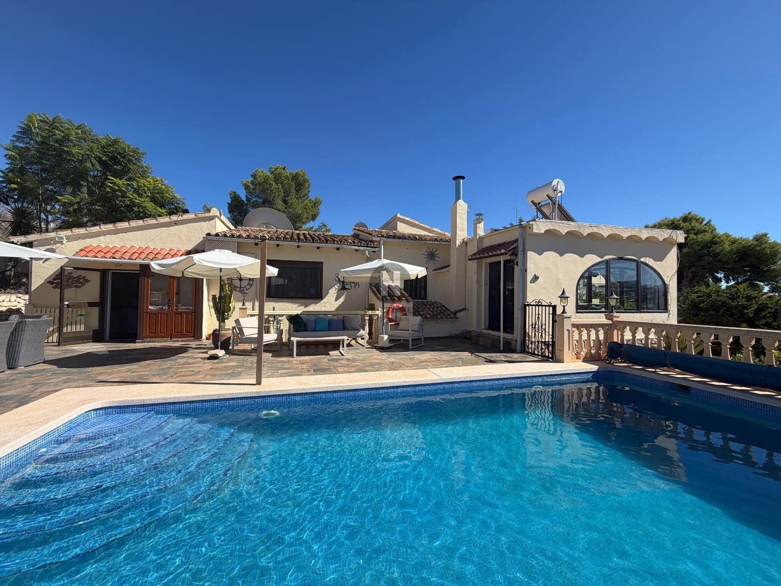 4 slaapkamer Villa te koop in Moraira met zwembad - € 795.000 (Ref: 10081492)