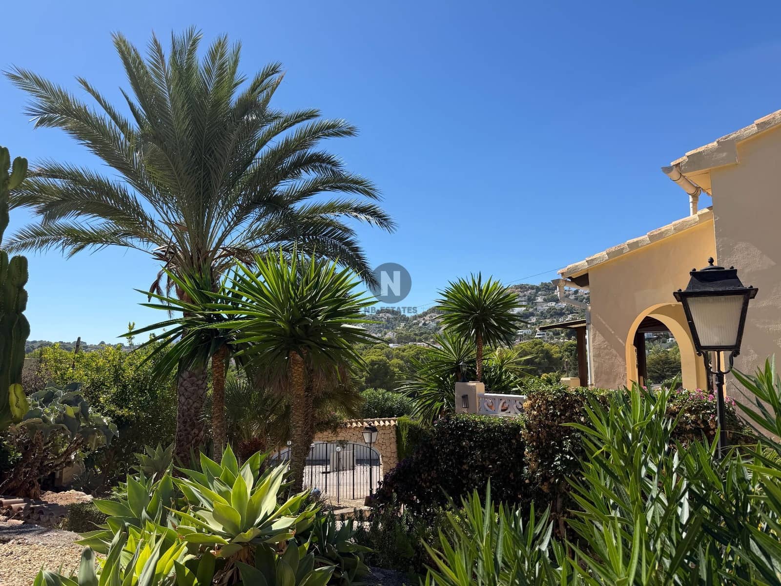 4 slaapkamer Villa te koop in Moraira met zwembad - € 795.000 (Ref: 10081492)