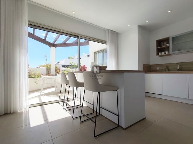 3 sypialnia Penthouse na sprzedaż w Palm-Mar, Arona z basenem garażem - 899 000 € (Ref: 10093798)