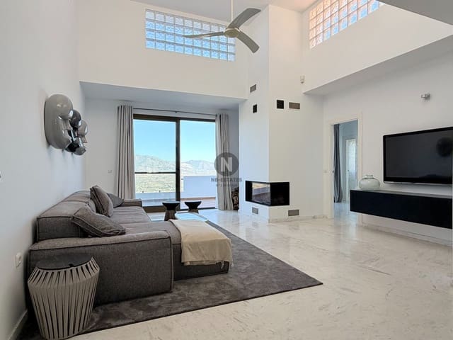 2 camera da letto Attico in vendita in Ojen con piscina garage - 635.000 € (Rif: 10111907)
