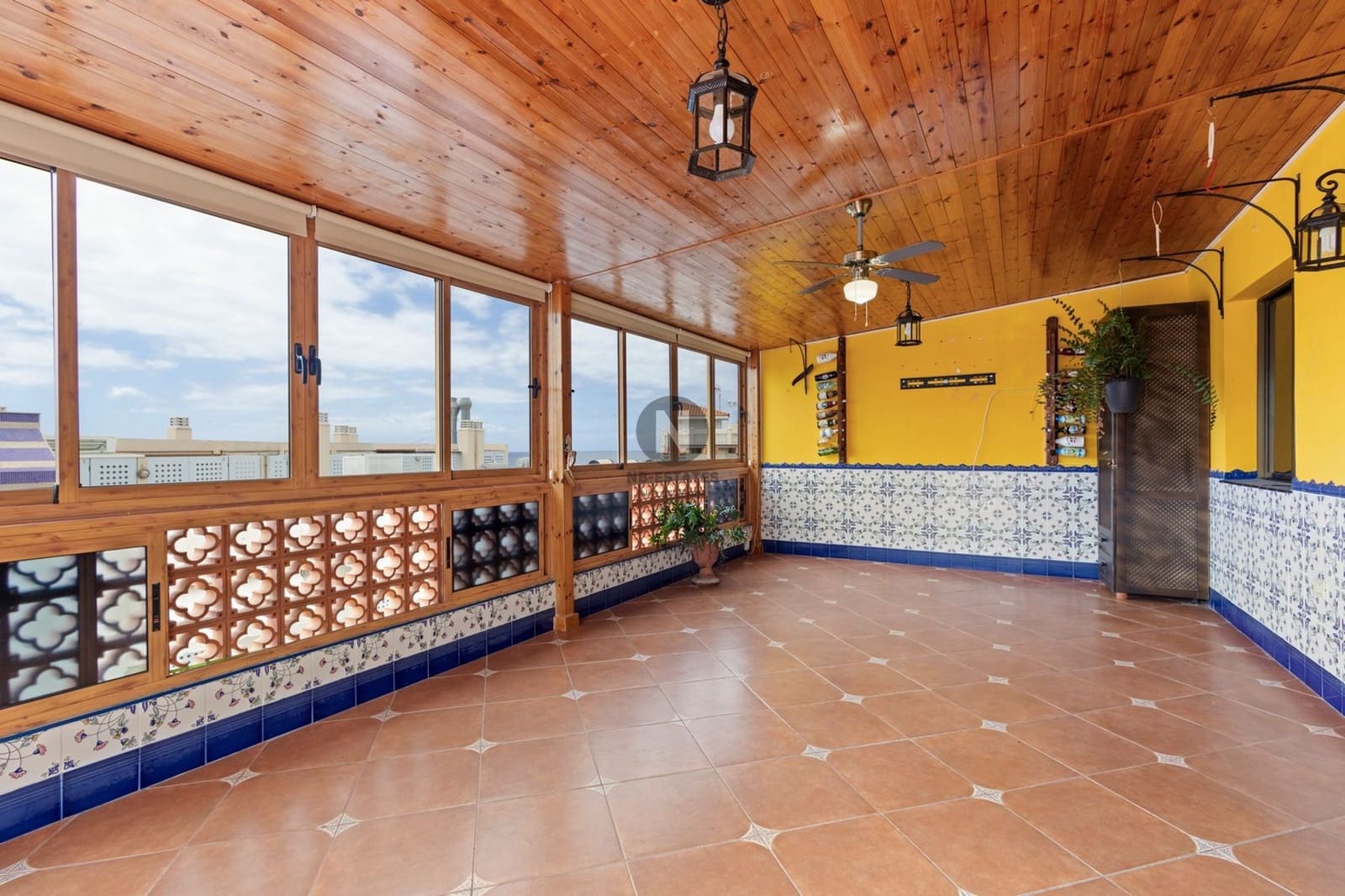 4 bedroom Flat for sale in La Caleta - € 735,000 (Ref: 10150482)