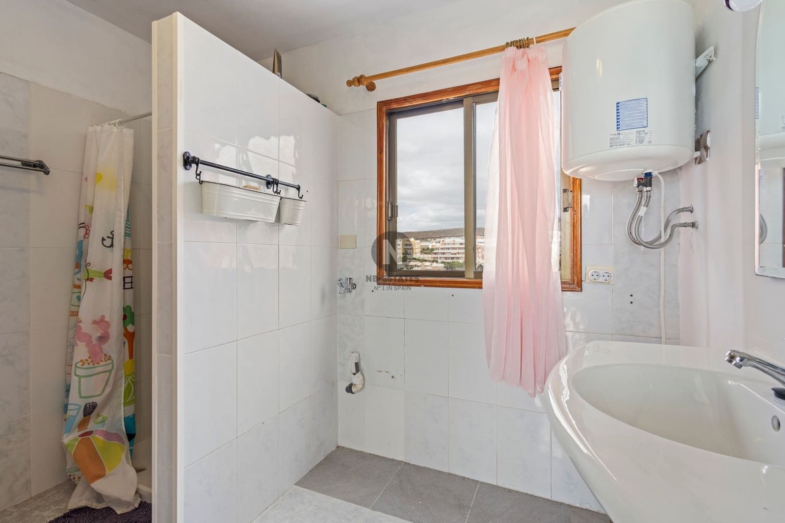 4 bedroom Flat for sale in La Caleta - € 735,000 (Ref: 10150482)