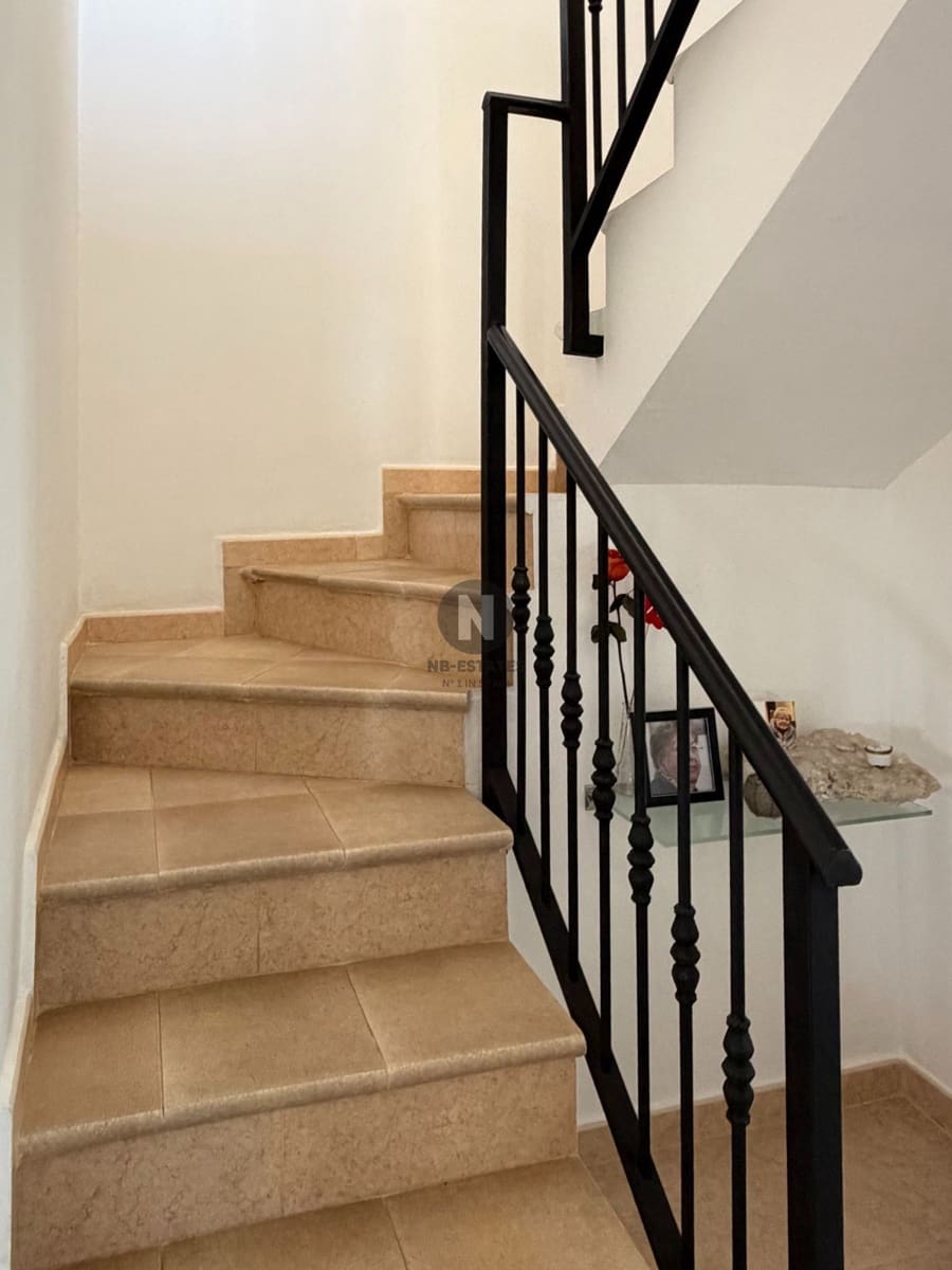 3 slaapkamer Villa te koop in Sayalonga met zwembad - € 875.000 (Ref: 10160445)