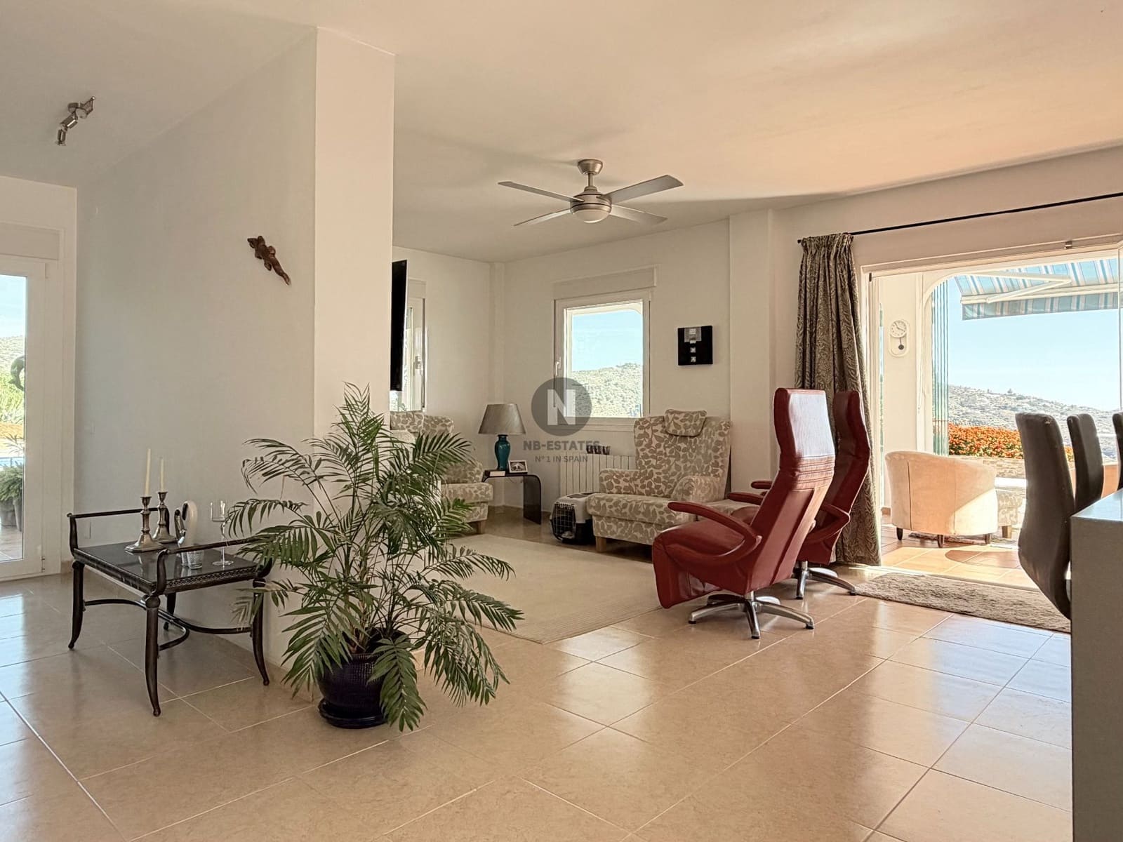 3 slaapkamer Villa te koop in Sayalonga met zwembad - € 875.000 (Ref: 10160445)
