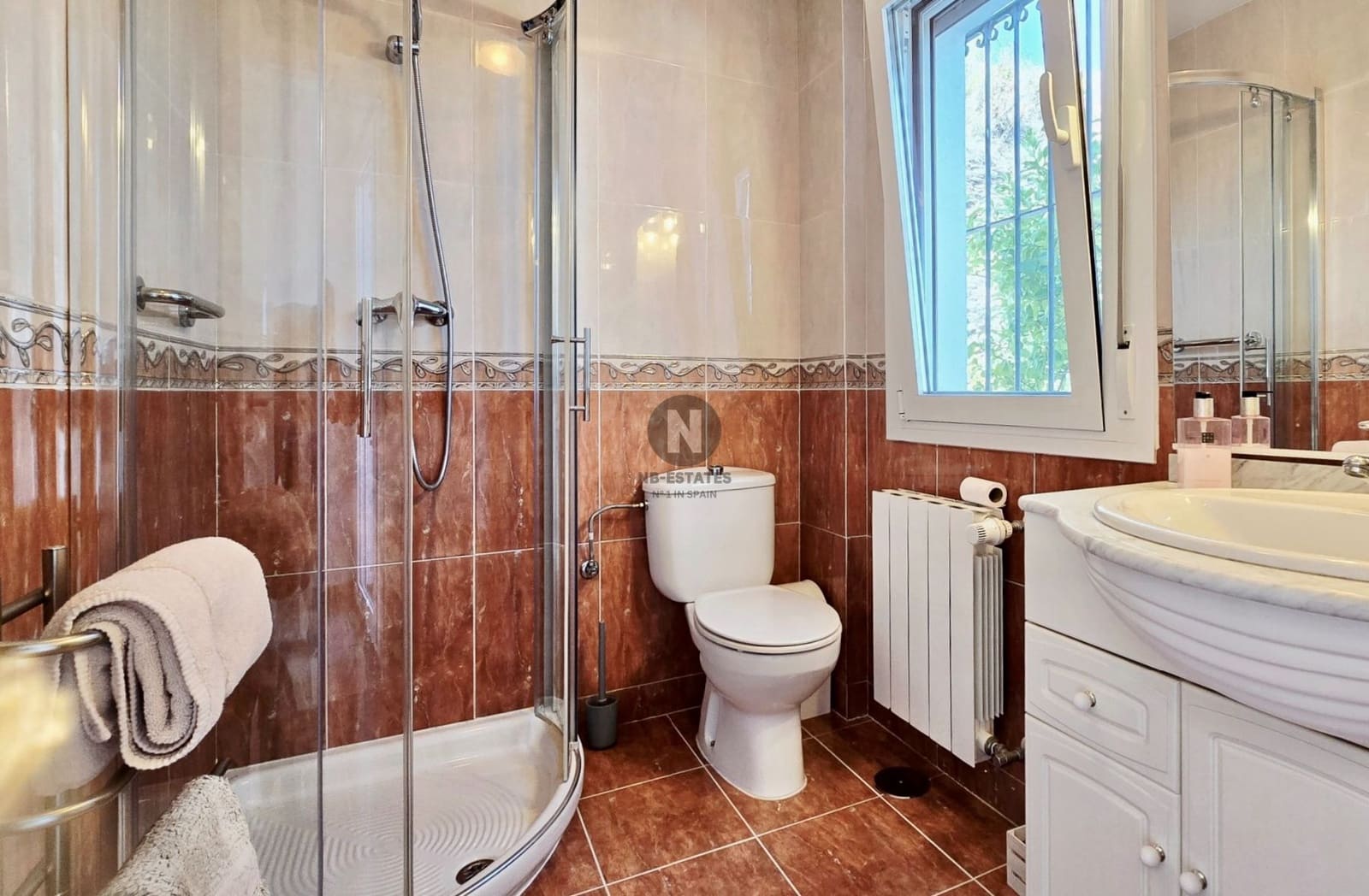 3 slaapkamer Villa te koop in Sayalonga met zwembad - € 875.000 (Ref: 10160445)