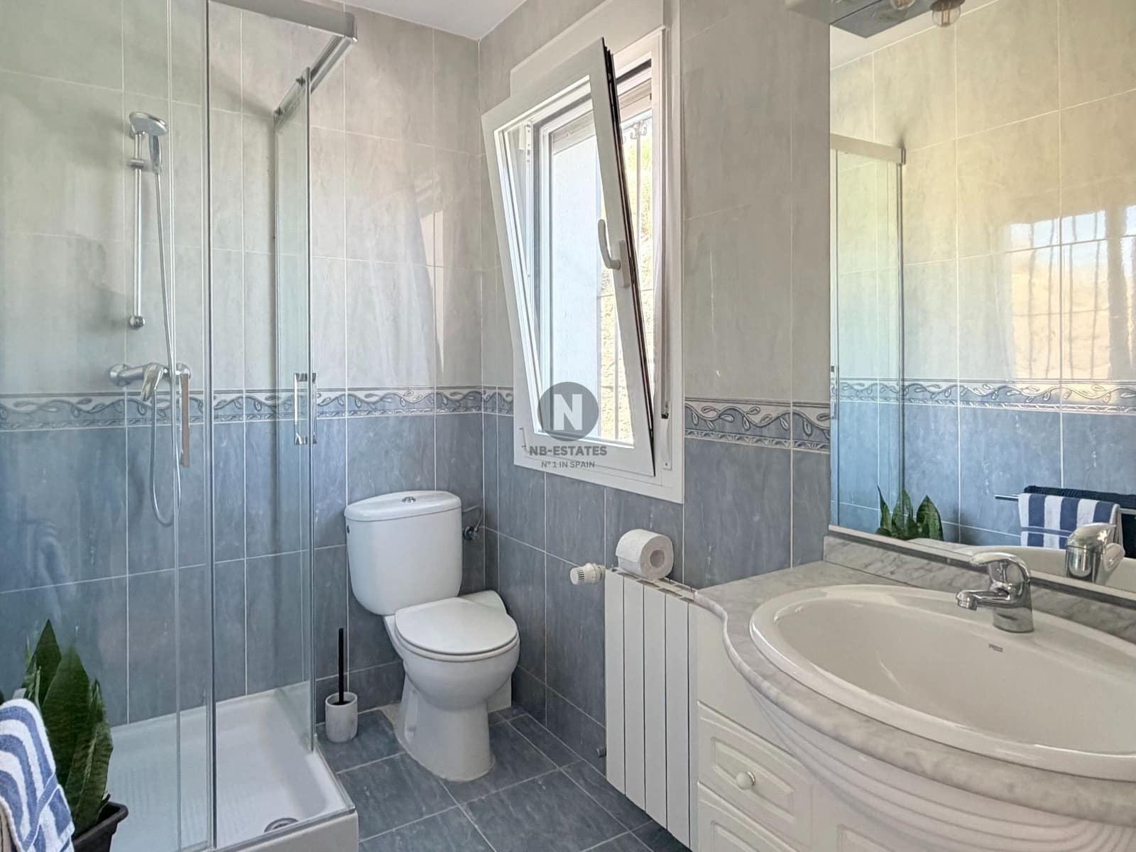 3 slaapkamer Villa te koop in Sayalonga met zwembad - € 875.000 (Ref: 10160445)